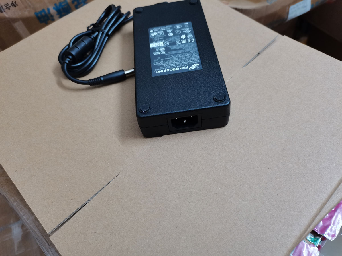 NEW Genuine Slim FSP 19.5V 11. - огляд і ціна Pc Gaming Msi